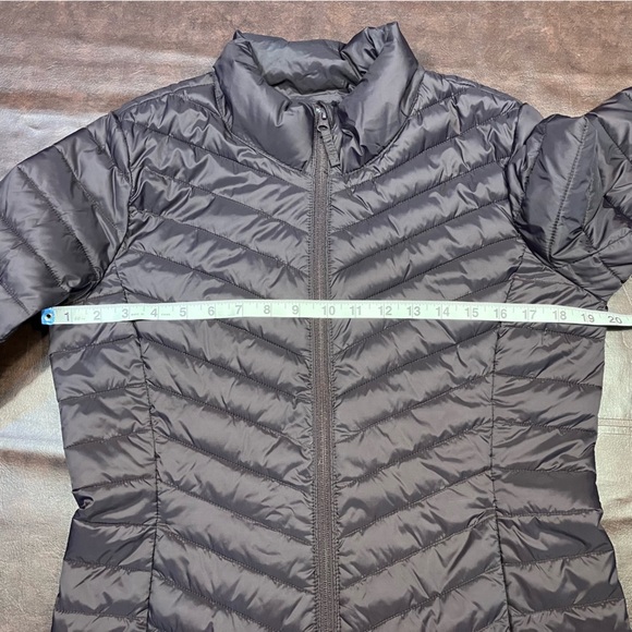 Old Navy Water Resistant Narrow Channel Packable Puffer Jacket Purple Small Tall - Picture 15 of 16